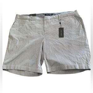 Tommy Hilfiger Navy Blue Pinstriped Bermuda Shorts Size 20W